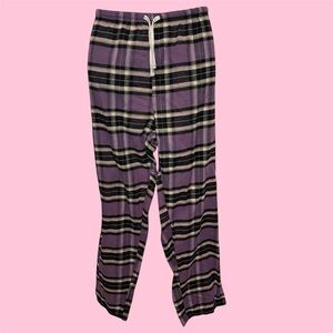 Plus size plaid purple pajama bottoms.